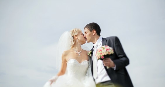 お金だけじゃない、婚約指輪の価値