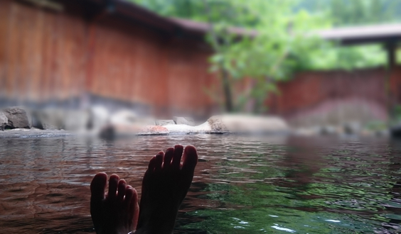 二人が楽しめるものを贈る