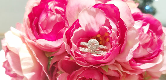 ポンテヴェキオ　Ponte Vecchio　名古屋名鉄店　婚約指輪　“BOUQUET(ブーケ）”