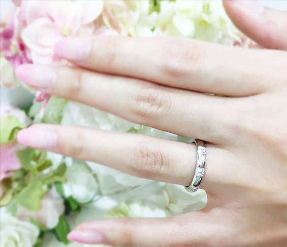 ポンテヴェキオ　Ponte Vecchio マリッジリング　結婚指輪　フィオラート　花かんむり